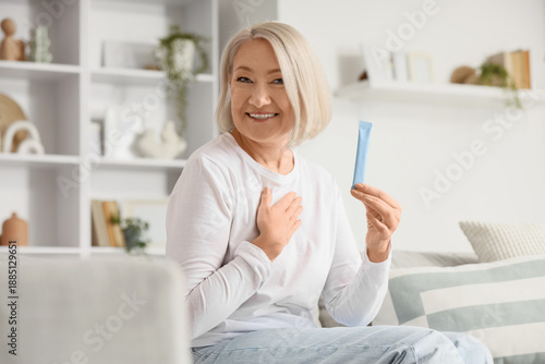Mature woman with collagen ...