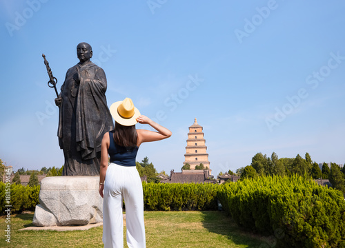 Bilde på lerret Statue of famous Monk Xuanzang of Tang Dynasty in the park in front of Histrotic