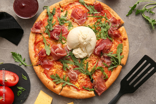 Pizza with prosciutto burra...