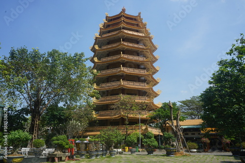 Wallpaper Mural pagoda Torontodigital.ca