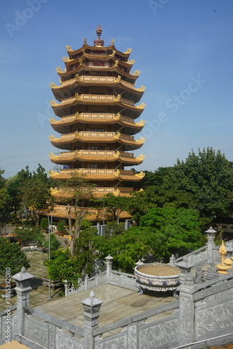 Wallpaper Mural pagoda Torontodigital.ca