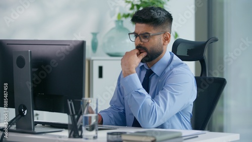 Fotografía Indian businessman Arabian business man ethnic male worker guy professional entr