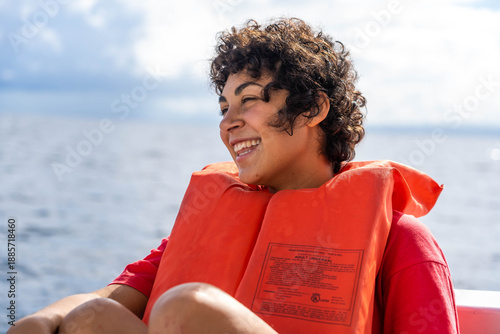 Viaje en barco hacia Cayo Levantado en la bahía de Samaná, República Dominicana