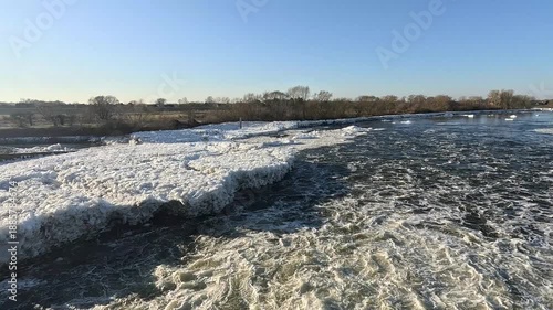 Drift ice on the Elbe