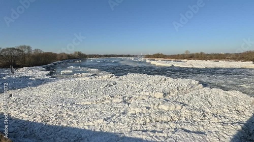 Drift ice on the Elbe