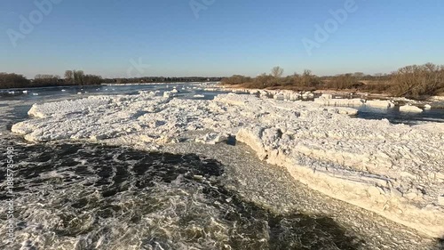 Drift ice on the Elbe