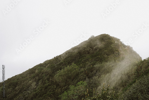Pico en las nubes