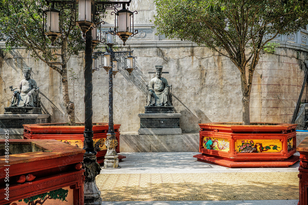 Fototapeta premium Guangzhou, Guangdong, China. Zini Village, Shawan Town, Panyu Nanyue Garden. The garden features common elements of Chinese Lingnan garden architecture such as ponds, bridges, pavilions.