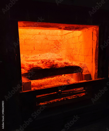 Foto Glowing interior of an industrial furnace revealing extreme heat, combustion res
