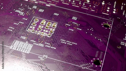 Electronic printed circuit board with tracks and connections