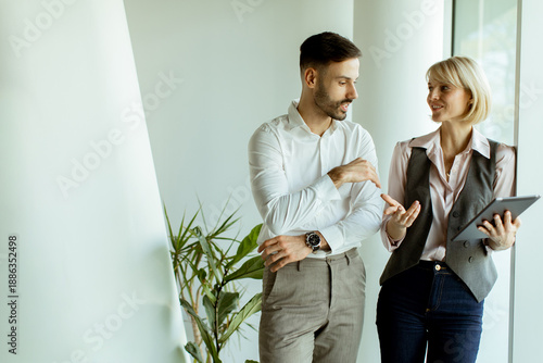 Business conversation betwe...