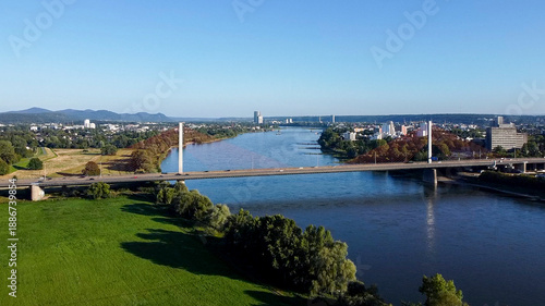 Fotografía Luftaufnahme der Friedrich-Ebert-Brücke (Nordbrücke) in Bonn
