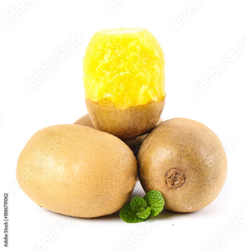 Tableau sur toile Fresh Yellow Kiwi Fruit with Bright Flesh Display