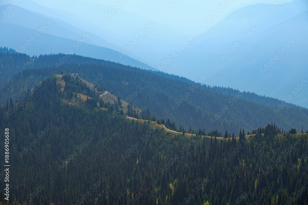 Fototapeta premium Misty mountain landscape