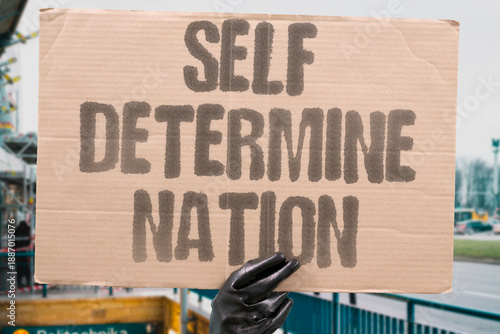Konstfotografi "Self Determine Nation" People choose own political future