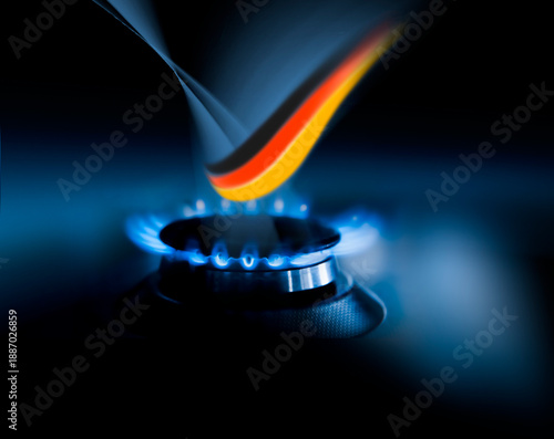 Brennende Gasflamme auf einem Kochfeld