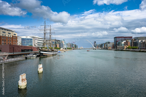 Stadtansicht von Dublin mit Fluss Liffey