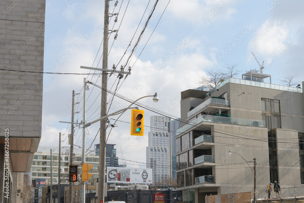 Fototapeta premium looking east on Davenport Rd from Bedford Rd on a winter day in Toronto