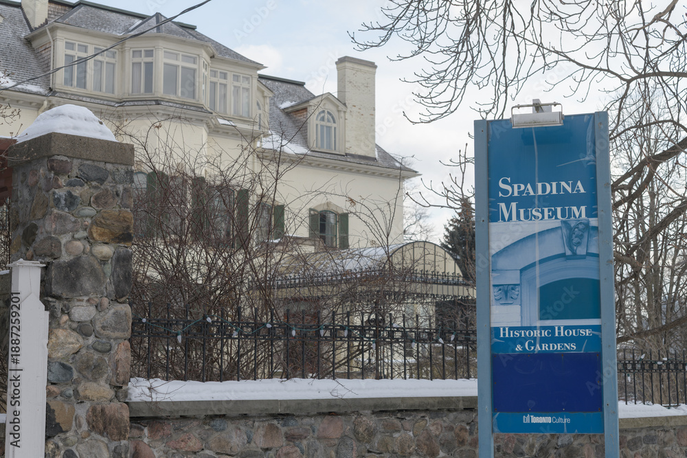 Naklejka premium sign outside Spadina Museum, 285 Spadina Rd, Toronto