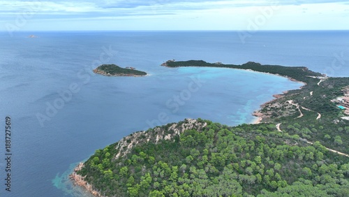 Wallpaper Mural survol de golfo Aranci près d'Olbia en Sardaigne	
 Torontodigital.ca