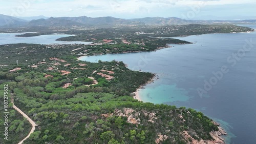 survol de golfo Aranci près d'Olbia en Sardaigne	
