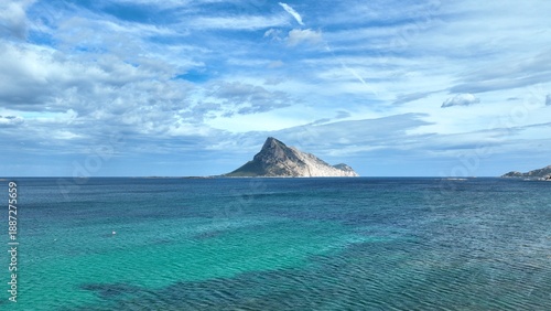 Wallpaper Mural survol de golfo Aranci près d'Olbia en Sardaigne	
 Torontodigital.ca