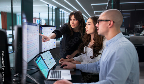 Photos Financial Analyst Using Dashboard To Track KPIs