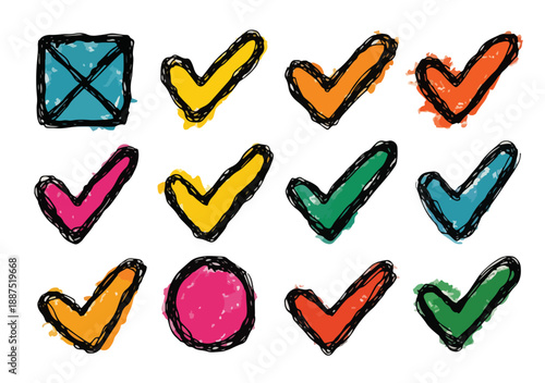 Conjunto de marcas de verificación y elementos gráficos dibujados a mano, estilo boceto, sobre fondo transparente.