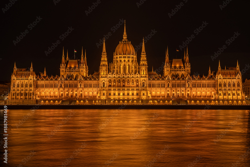 Fototapeta premium hungarian parliament in budapest