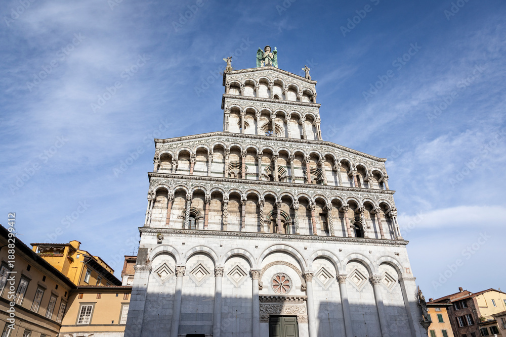 Obraz premium Facade of the church of San Michele in Foro in Lucca, Tuscany, Italy