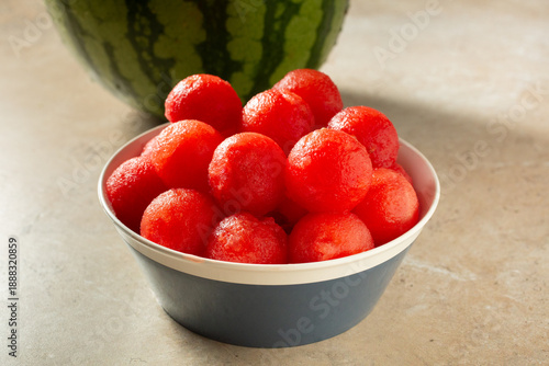 Tableau sur toile A view of a bowl of watermelon balls.