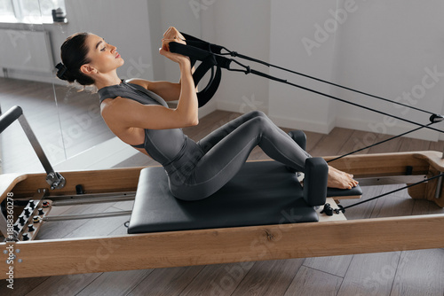 Bilde på lerret Pilates reformer training machine