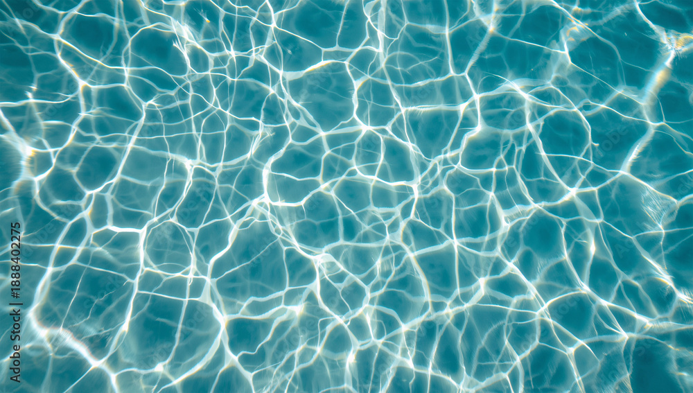 Obraz premium 陽光が編む水紋カオスティクスをプール底に映すリゾート感の一枚