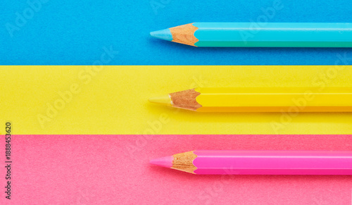 ポップな色鉛筆