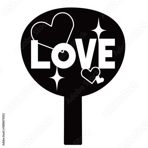 ｢LOVE｣と書かれた応援うちわ