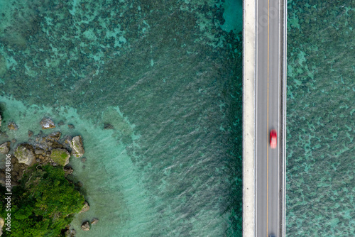 古宇利大橋とカエル島（ドローンによる空撮）