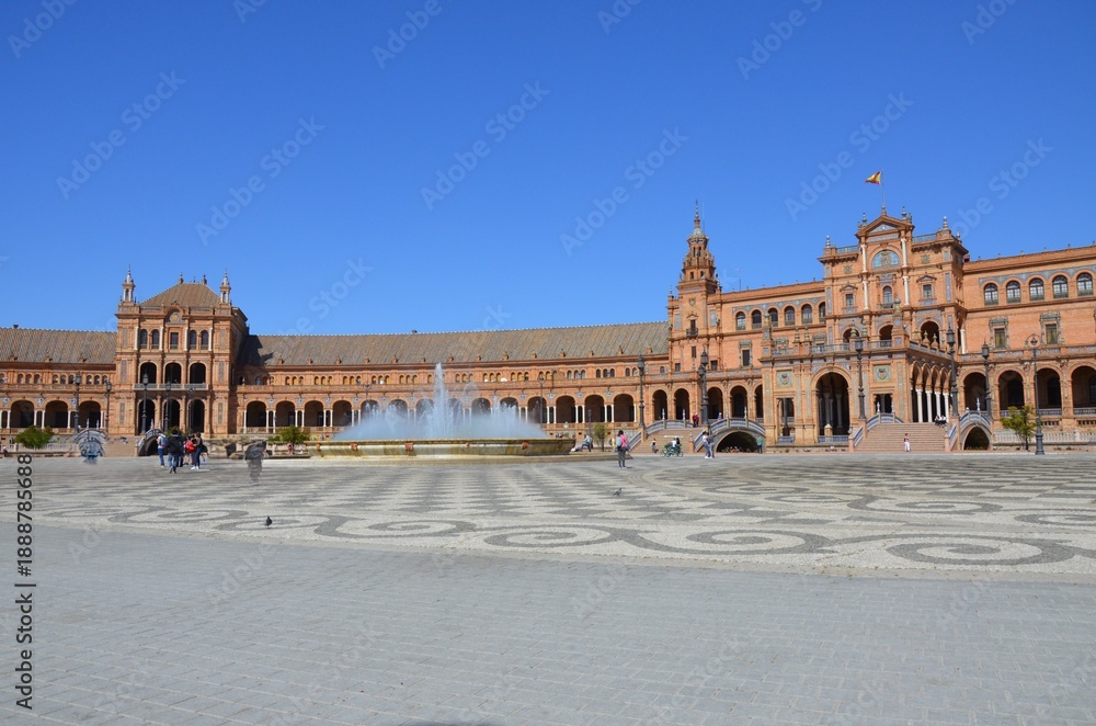 Obraz premium Seville, Spain 03.28.2019: Plaza de Espana or Spain Square in Seville, Andalusia, Spain
