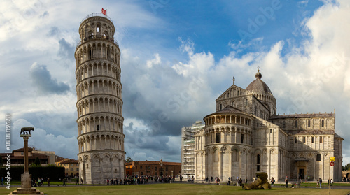Фотография Panoramic view of the Piazza dei Miracoli in Pisa, with the Cathedral and the Baptistery