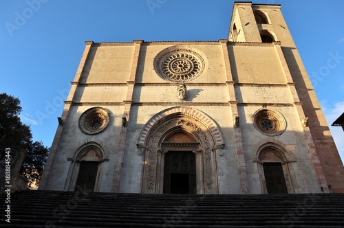 Photos Todi - Facciata del Duomo di Santa Maria Annunziata