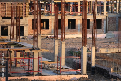 construction of a monolithic building made of concrete and reinforcement
