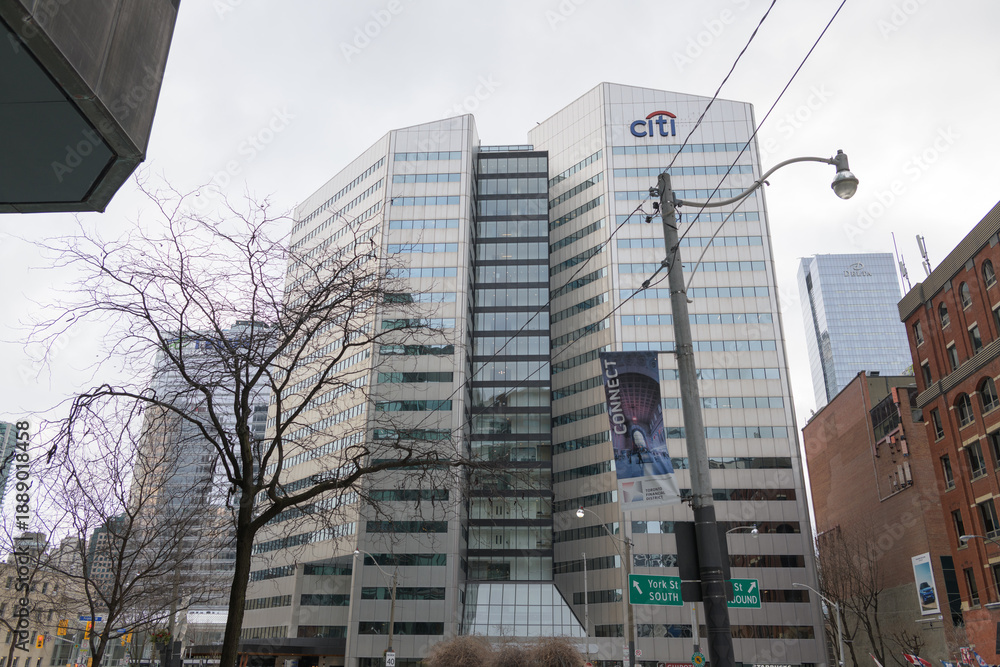 Fototapeta premium north elevation of Citigroup Place, a business center, located at 123 Front St W, Toronto