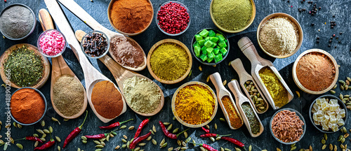 Billede på lærred Composition with assorted spices and herbs