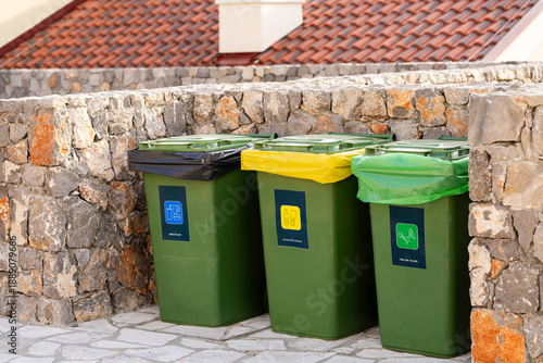 Cuadro en lienzo Bins for separate collection of garbage