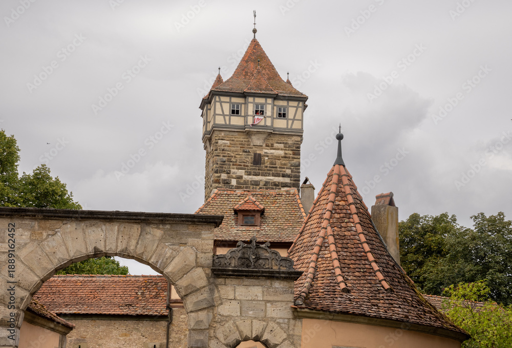 Obraz premium Röderbastei, Rödertor and Röderturm in Rothenburg ob der Tauber, Bavaria, Germany. Medieval architecture and scenic old town landmark, popular European travel destination.