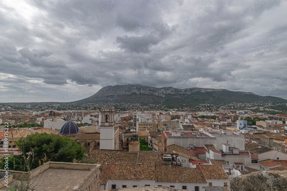 Fototapeta premium Vista panorámica de Denia (Alicante, España)