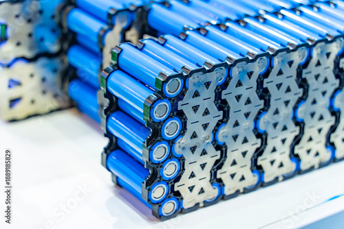 Lithium ion industrial high current batteries and connector with bms available for electric car or storage power station