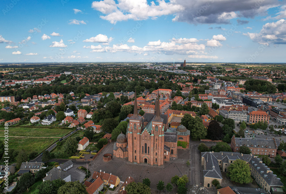 Obraz premium French-Inspired Gothic Architecture: Aerial of Roskilde Cathedral