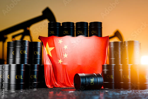 Foto Black barrels of crude oil or fuel with the Chinese flag