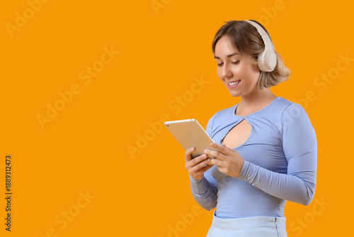 Beautiful woman in headphon...
