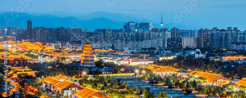 Billede på lærred High Anlge View of urban skyline night view of the Big Wild Goose Pagoda in Xi'a